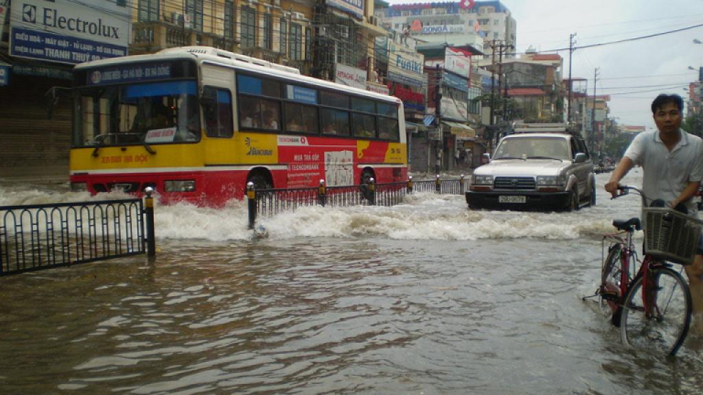 Hanoi Vietnam Floods 2008 Date	22 November 2008 (original upload date) Source	Transferred from vi.wikipedia to Commons. Author: Ngocnb at Vietnamese Wikipedia