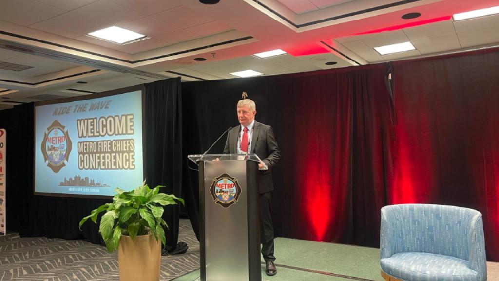 Milan Dubravac presenting at the METRO Fire Chiefs Conference in spring 2025.